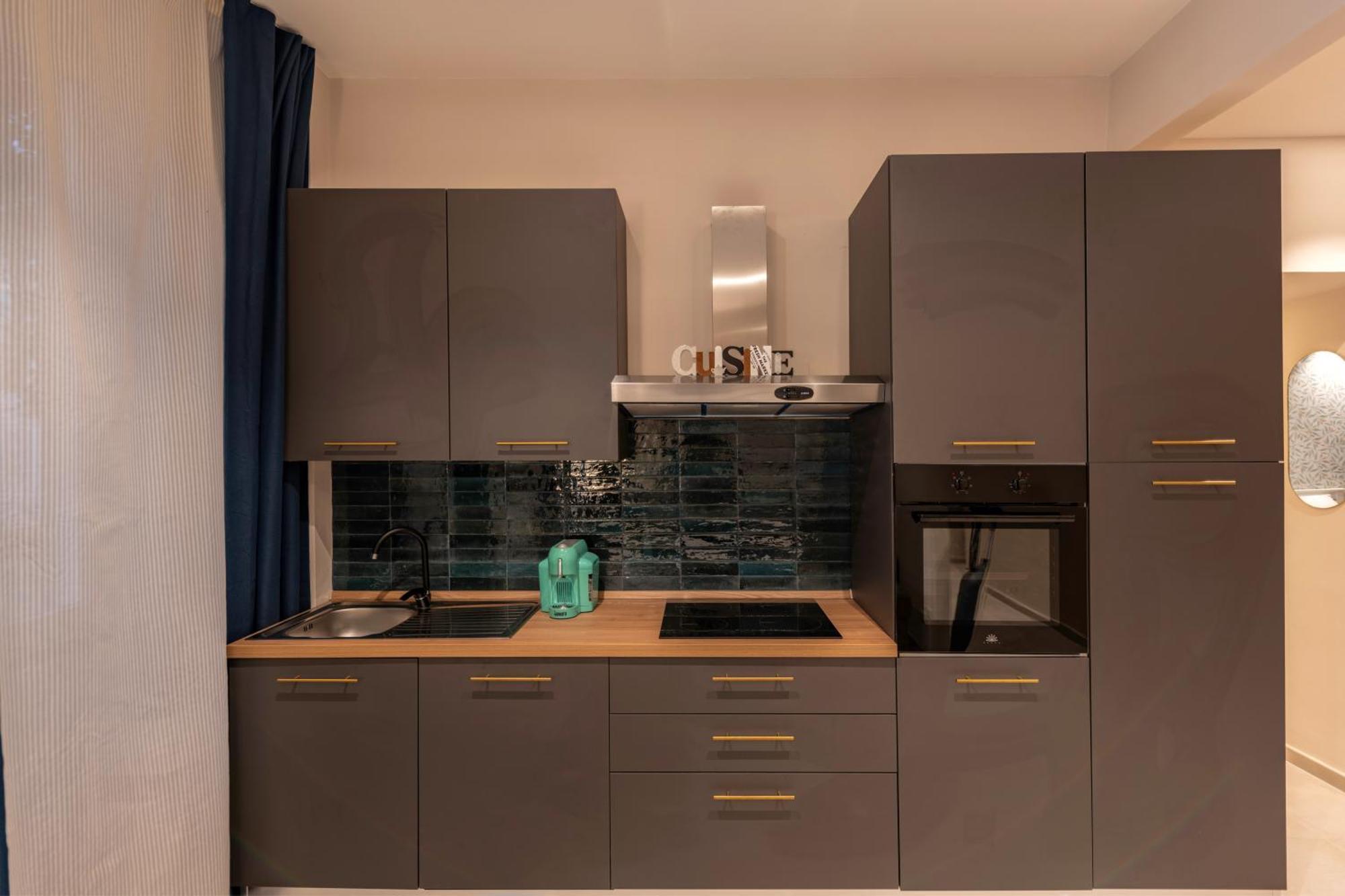 Bastioni Central Apartment شيفيتافيكْيا المظهر الخارجي الصورة