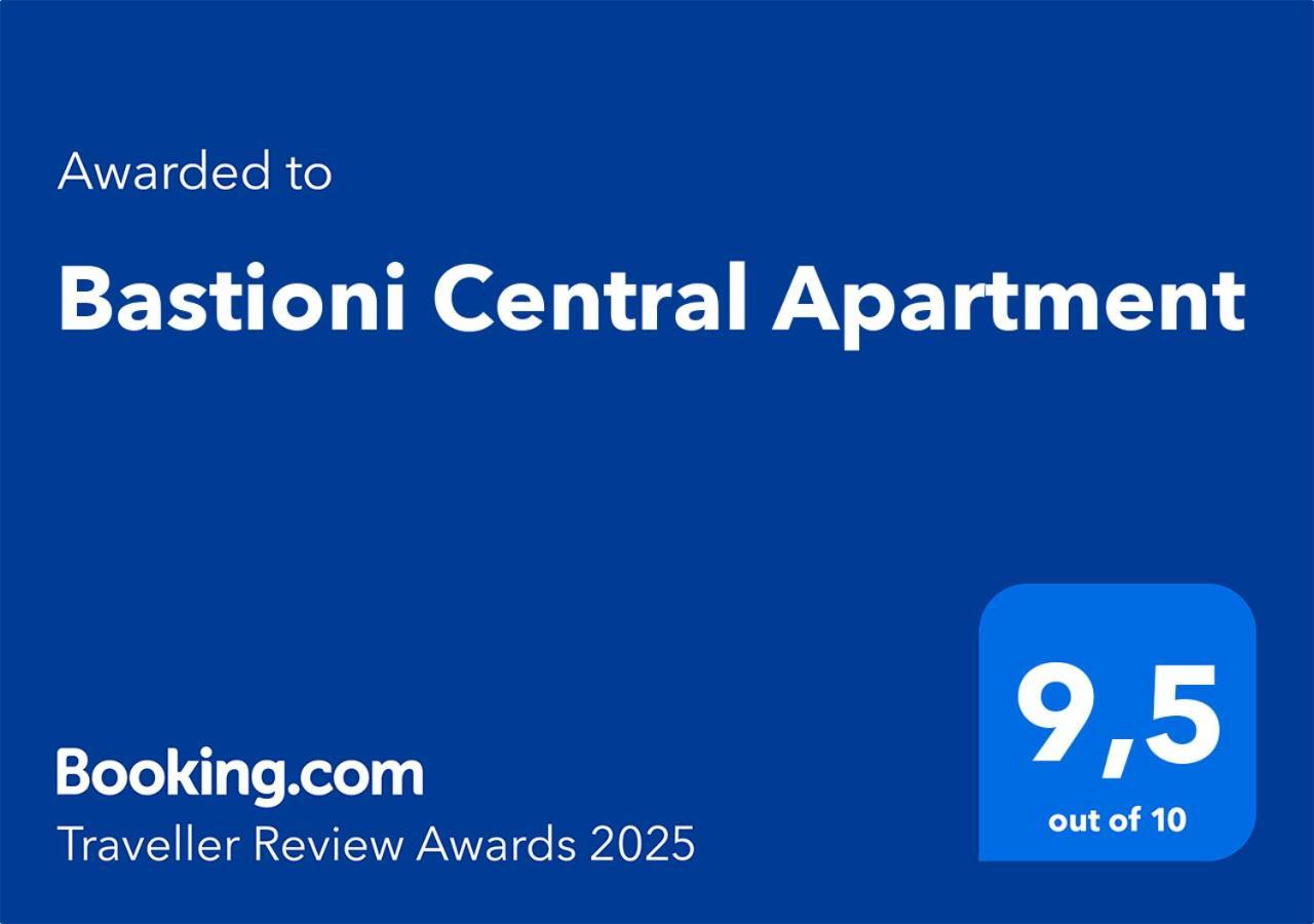 Bastioni Central Apartment شيفيتافيكْيا المظهر الخارجي الصورة